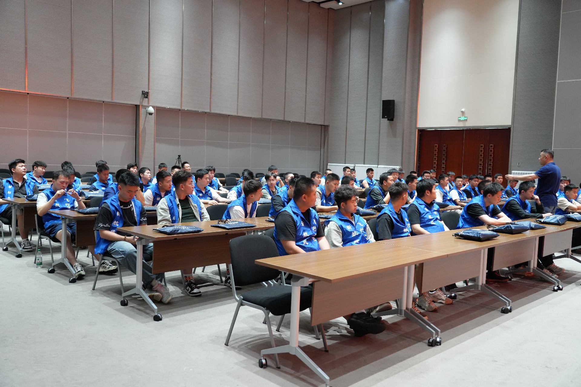 1747891891164517.jpg 6.jpg